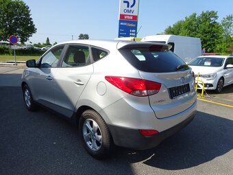 Hyundai ix35 2,0 CRDI - 4
