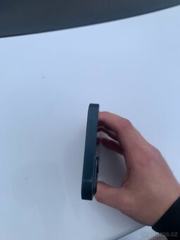 iPhone 13 - 4