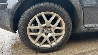 Volkswagen Golf 1.9tdi 96kw kód motoru ASZ - 4