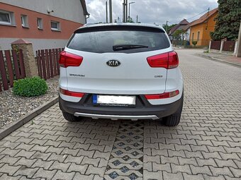 KIA SPORTAGE 2,0 CRDI 4×4 AT 100KW FACELIFT 2015 - 4