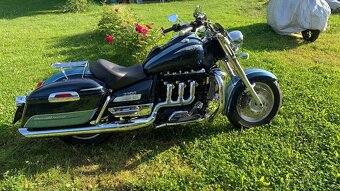 Triumph Rocket III touring - 4