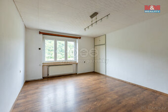 Prodej bytu 4+1 v Nižboru, 86 m², ul. Pod Nádražím - 4