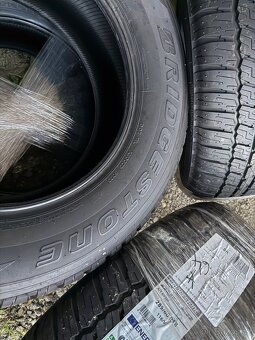Pneu 285/60 R18 - 4
