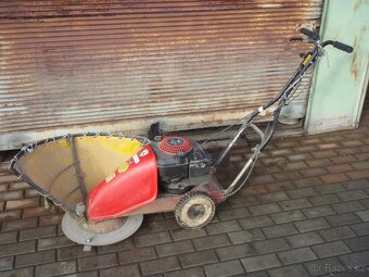 Rotační sekačka - 4