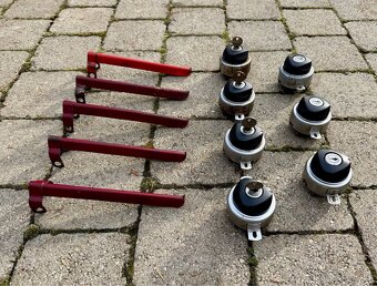 Jawa 250 350 panelka - drzaky a spinacky - 4