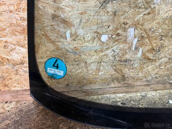 ČELNÍ OKNO AUDI A1 2012 - 4