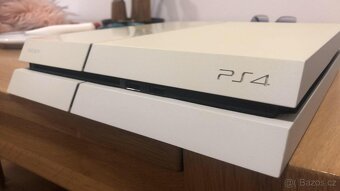 PlayStation 4 - 4