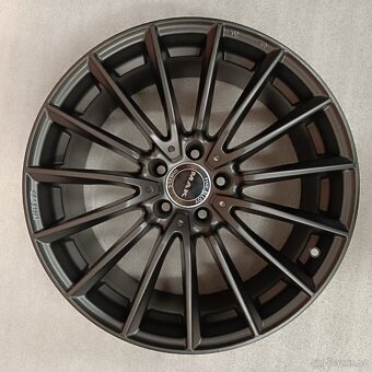 Dvourozměrné disky MAK 8Jx19'' ET38 + 9Jx19'' ET50 - 4