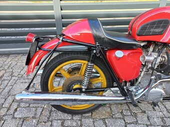 Triumph Bonneville T120R r.v.1969 s Doklady - 4