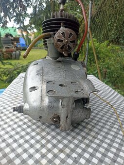 Motor ČZ 125 t - 4