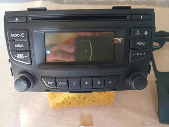 Autorádio s CD přehrávačem pro Hyundai (Kia) IX20 - 4