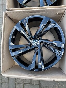 ORIGINÁL Alu Volkswagen VALENCIA R19, 5x112 - TOP STAV - 4