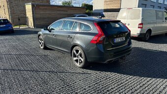 Volvo V60 D6 2,4l Plug-in-Hybrid 208kw AWD - 4