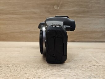 Canon Eos R7 - 4