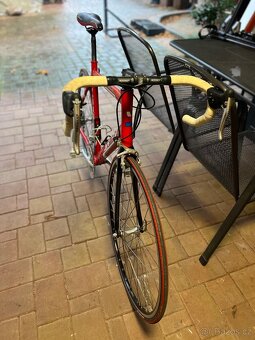 Silniční kolo SIRER Delta - 4