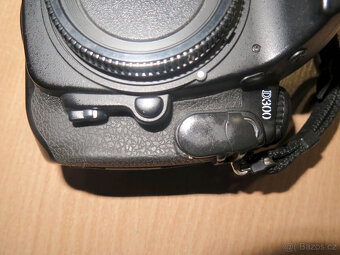 Nikon D 300 tělo - 4