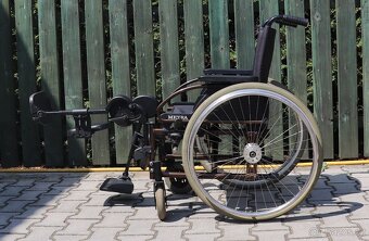 019-Mechanický invalidní vozík Meyra. - 4