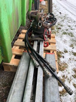Hydraulicky otoční kříž TISCHER - 4