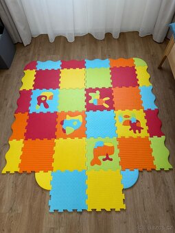 Pěnové Puzzle tectake na podlahu - Rozložené 155x170 - 4