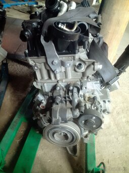 BMW motor 2.0d 140kw B47D20B na díly poškozený - 4
