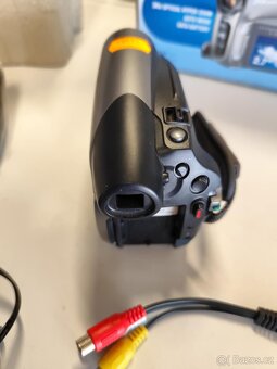 Videokamera JVC GR-D740 nová - 4