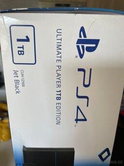 PlayStation 4 1TB + 2 ovladače + 12 her-výborný stav - 4