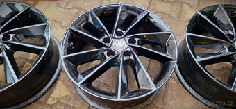 Alu Škoda orig. 17" 5x112 zánovní - 4