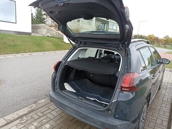 Osobní vůz Peugeot - 4
