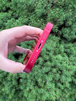 iPhone 13 128Gb v krásném stavu, červený - 4