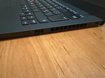 Lenovo ThinkPad X1 Carbon (7. generace) Touch - 4