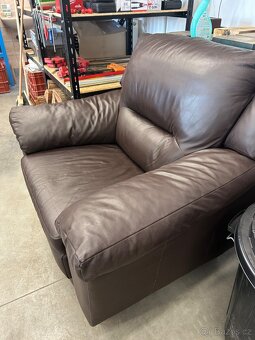 Kožený gauč a 2 křesla - 4