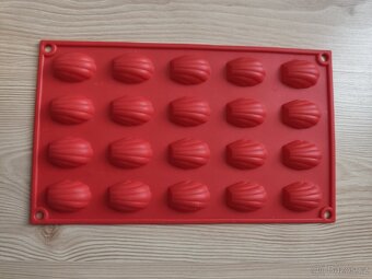 Silikonová forma na ořechy - 4