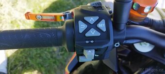 KTM 1290 Super Duke R - 4