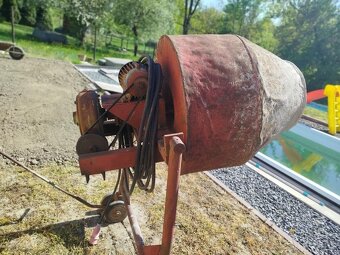 Prodám stavební míchačku 380 V - 4