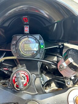 Kawasaki Ninja ZX 10 R - 4