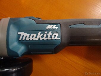 Aku úhlová bruska Makita DGA511. Zánovní stav - 4
