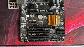 GIGABYTE GA-H97-D3H + i3-4330 (2C/4T) - 4