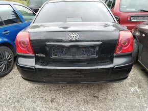 Prodám jen díly Toyota Avensis 2.0 - 4