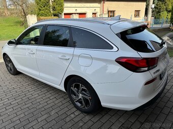 Hyundai i30 kombi 1,0 tgdi DCT Family Smart - 4
