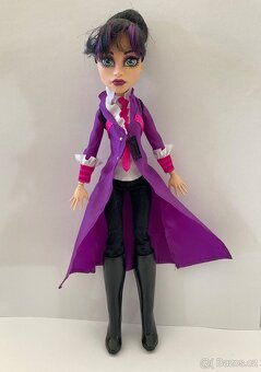 Monster high ředitelka Krváková a kůň - 4