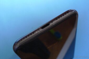 Apple iPhone 8 64GB Baterie 100% - 4