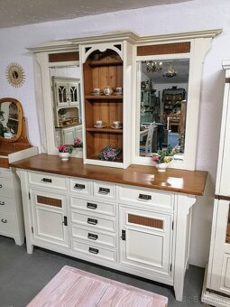 Komoda se zrcadlovým nástavcem. Dřevo. - 4