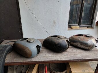 Motory Jawa 250 a Čz 175 + Směs náhradních dílů jen komplet - 4