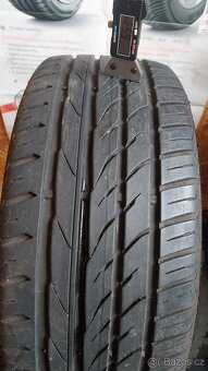 Prodám 2 x letní pneu Matador 215/45/17 - 4