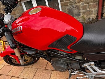 Ducati Monster 600 - 4