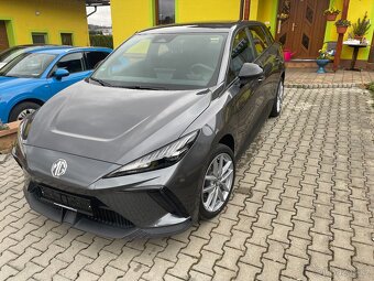 Prodám MG4 Electric r,v,12/2022 125 KW baterie 54 KWh DPH - 4
