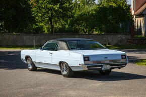 Ford Galaxie LTD - 4