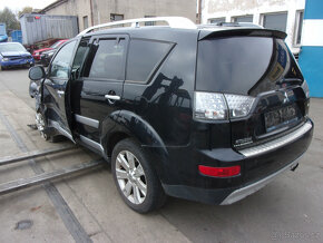 Mitsubishi Outlander - 4