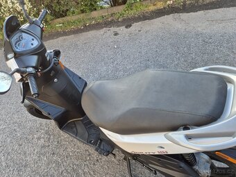 Skutr Kymco agility 50 city - 4