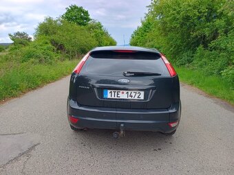 Ford Focus 1.6 74kw SUPER VÝBAVA - 4